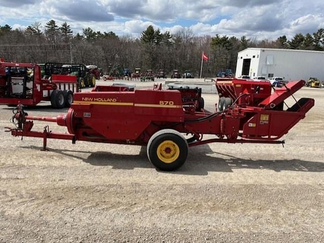 Image of New Holland 570 equipment image 2