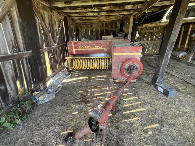 Image of New Holland 570 equipment image 1
