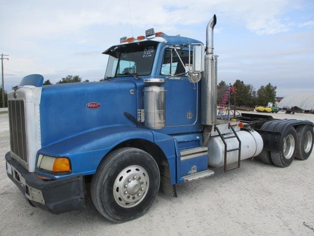 Main image Peterbilt 377