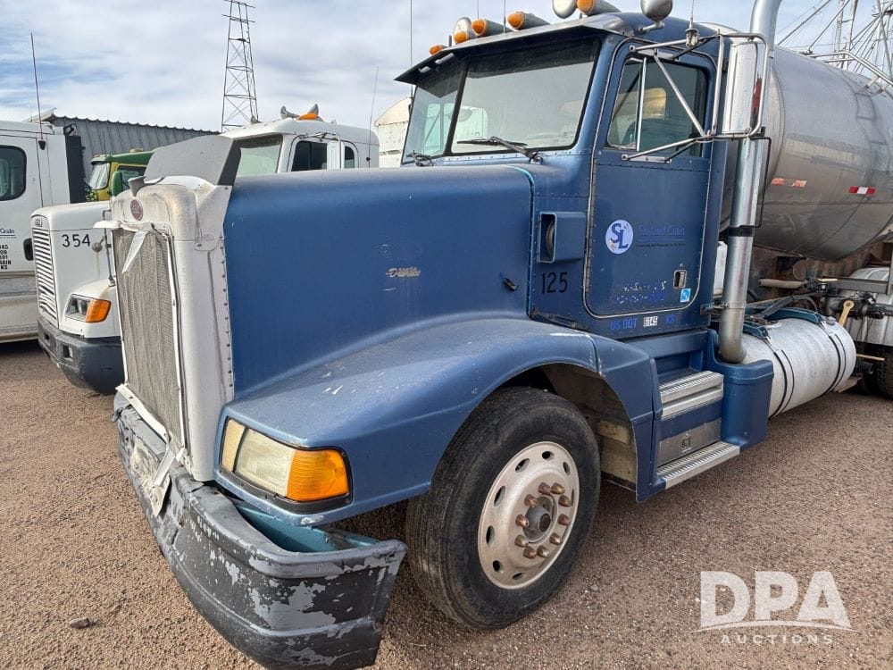 1989 Peterbilt 377 Equipment Image0