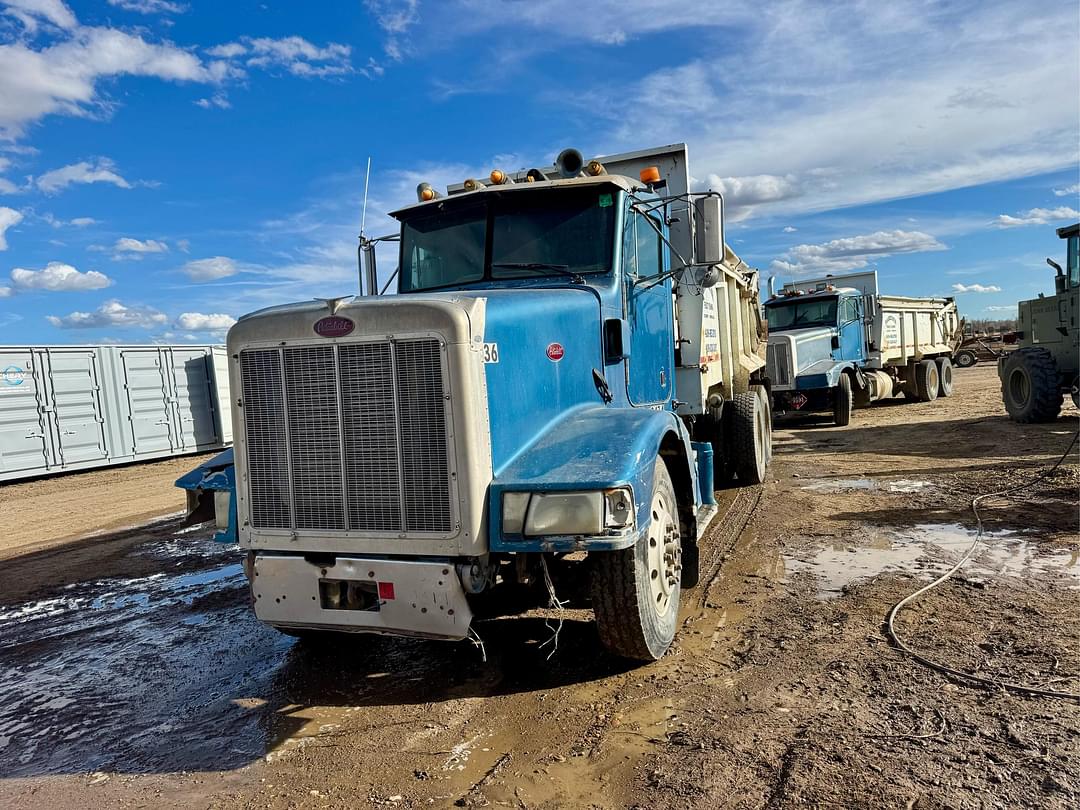 Image of Peterbilt 377 Primary image