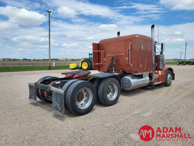 Image of Peterbilt 377 equipment image 3