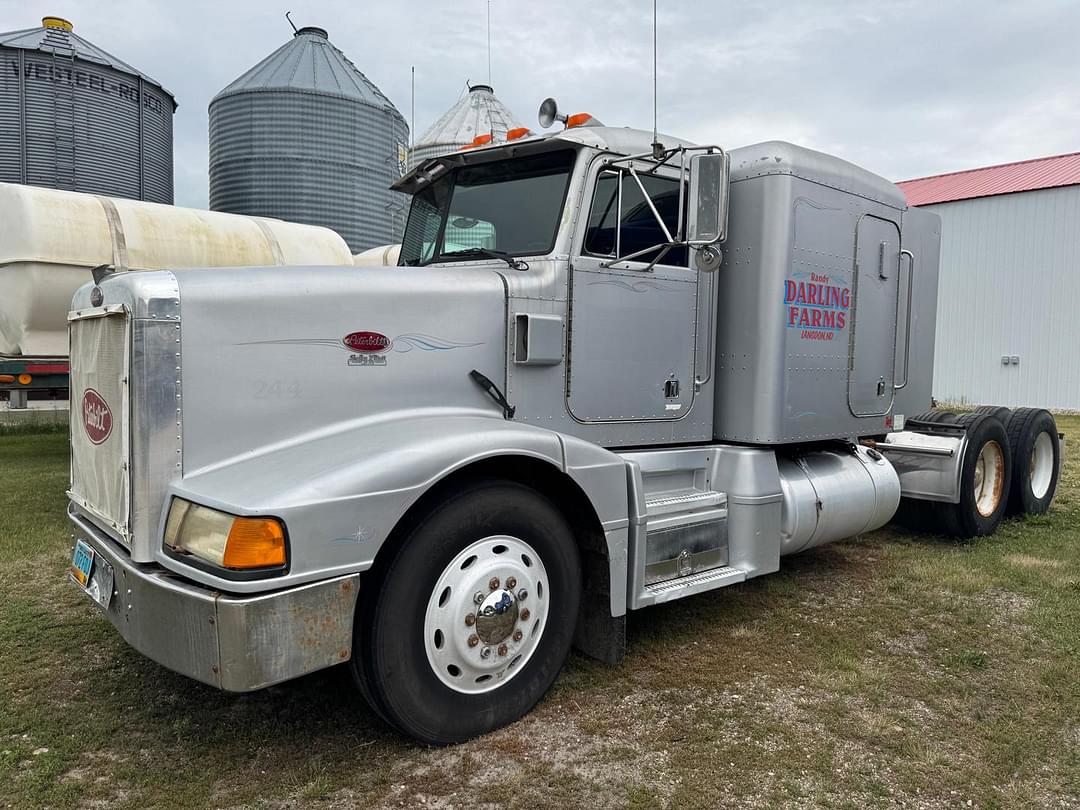 Image of Peterbilt 377 Primary image