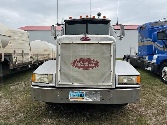 Image of Peterbilt 377 equipment image 1