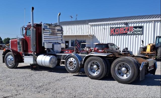 Image of Peterbilt 379 equipment image 2