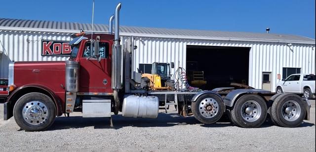 Image of Peterbilt 379 equipment image 1