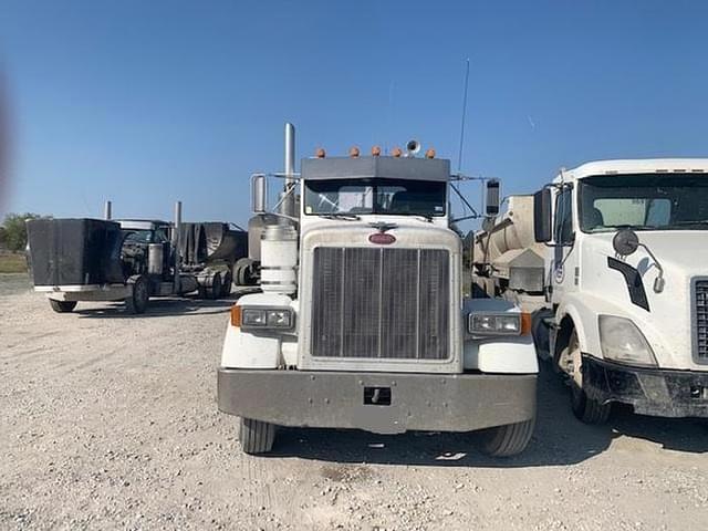Image of Peterbilt 379 equipment image 1