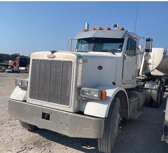 Image of Peterbilt 379 equipment image 2