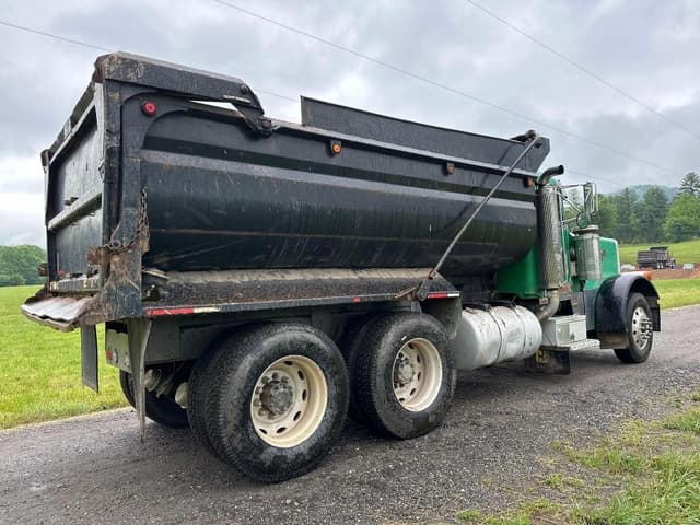 Image of Peterbilt 379 equipment image 4