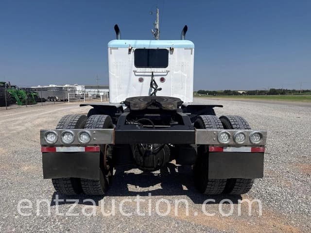Image of Peterbilt 379 equipment image 3