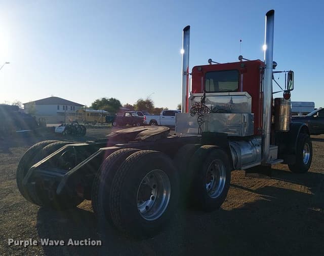 Image of Peterbilt 379 equipment image 4