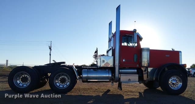 Image of Peterbilt 379 equipment image 3