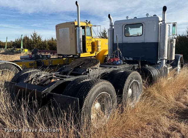 Image of Peterbilt 379 equipment image 4