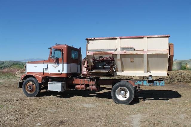 Image of Peterbilt 375 equipment image 1