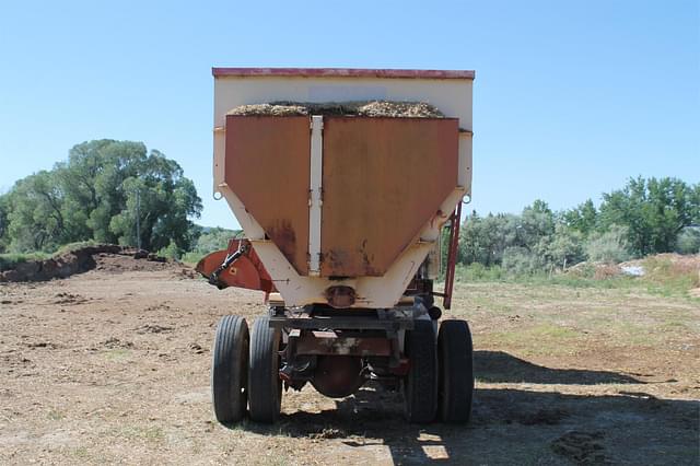 Image of Peterbilt 375 equipment image 3