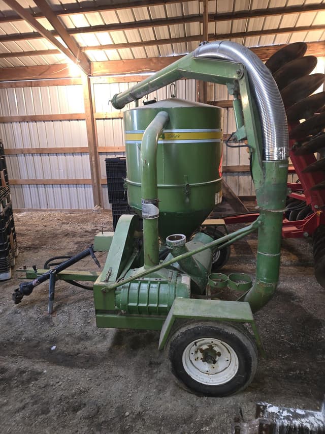 Image of Walinga Agri-Vac 614DLX equipment image 4