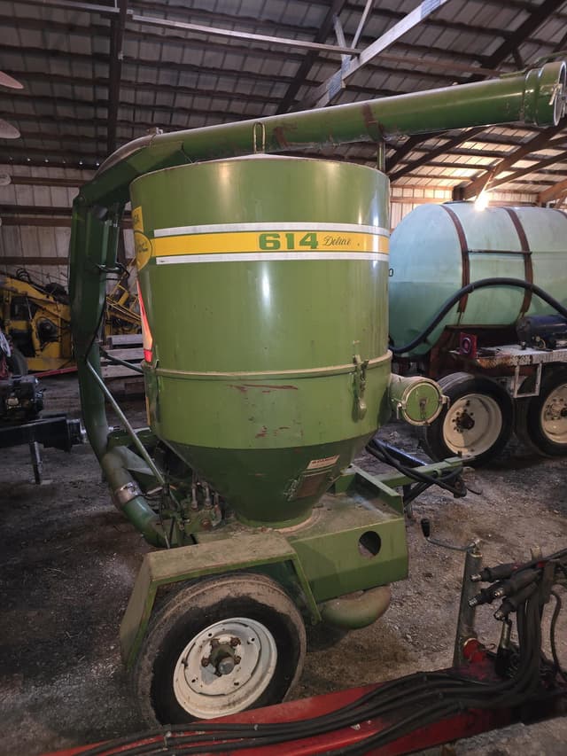 Image of Walinga Agri-Vac 614DLX equipment image 2
