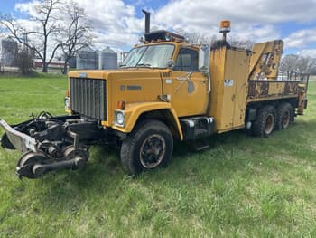 1989 White GMC Brigadier Equipment Image0