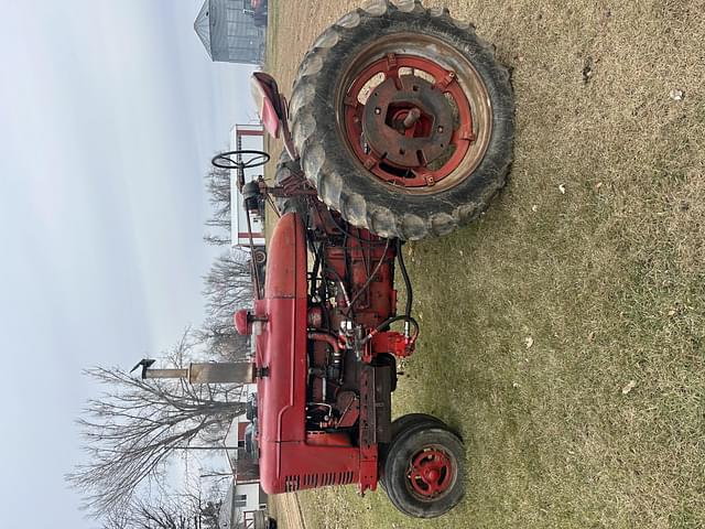 Image of Farmall Super M-TA equipment image 2
