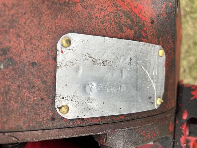 Image of Farmall Super M-TA equipment image 4