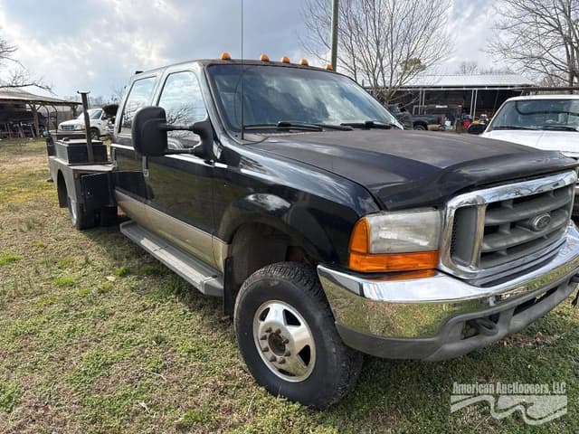 Image of Ford F-350 equipment image 2