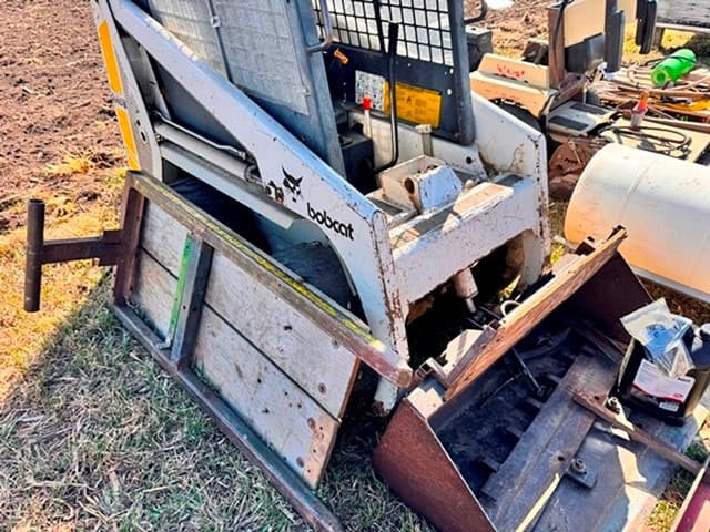 Image of Bobcat 440B equipment image 3