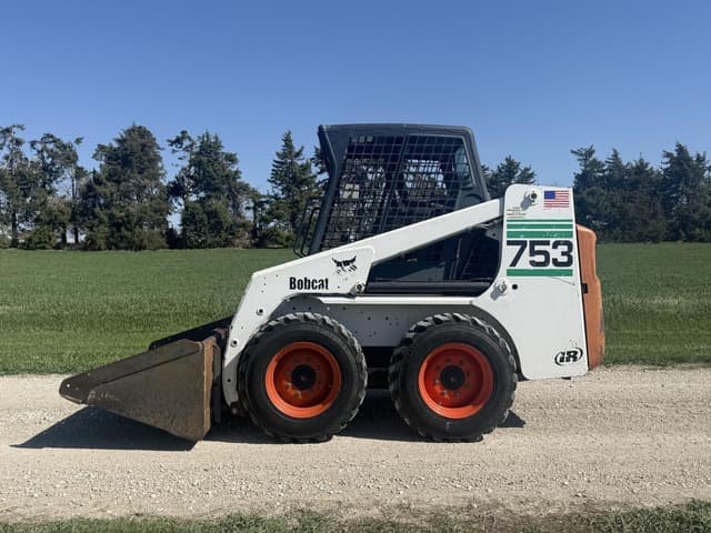 Image of Bobcat 753 equipment image 1