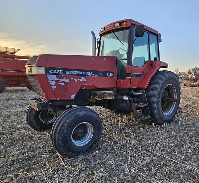 Image of Case IH 7120 equipment image 1