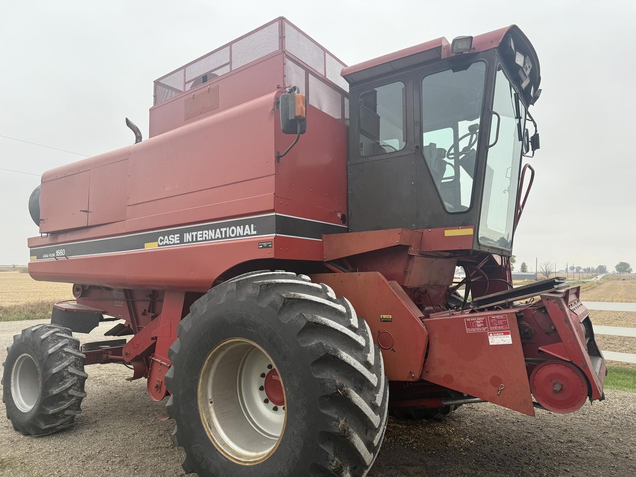 1990 Case IH 1660 Equipment Image0