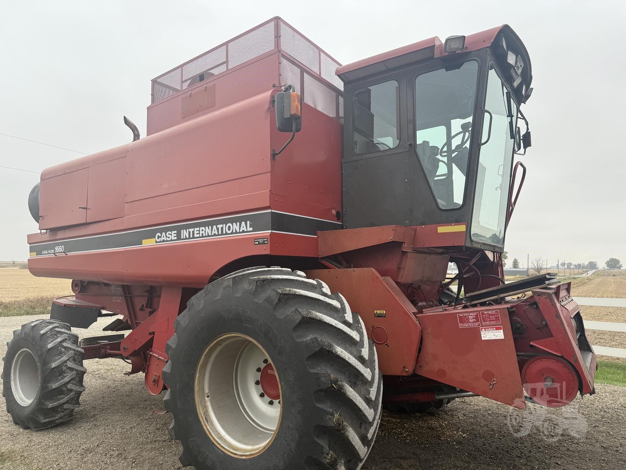 1990 Case IH 1660 Equipment Image0
