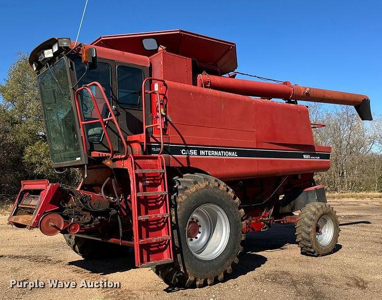 SOLD - 1990 Case IH 1660 Combines Class 5 | Tractor Zoom