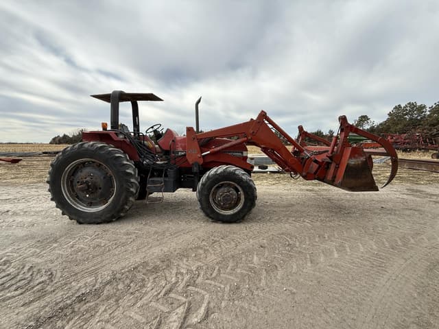 Image of Case IH 5140 equipment image 4
