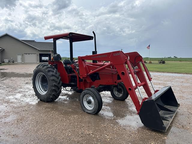 Image of Case IH 585 equipment image 1