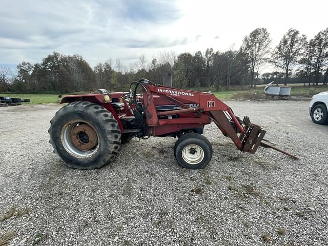 Image of Case IH 685 equipment image 1