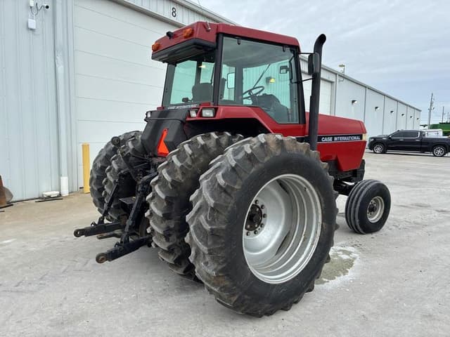 Image of Case IH 7110 equipment image 4