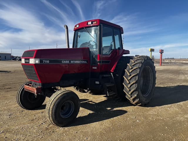 Image of Case IH 7110 equipment image 1