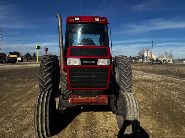 Image of Case IH 7110 equipment image 4