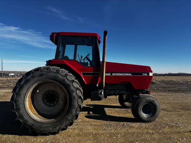 Image of Case IH 7110 equipment image 3