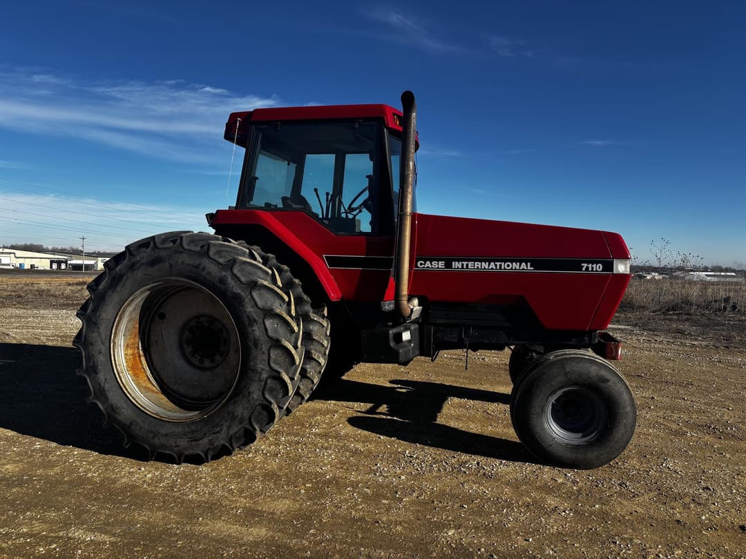Image of Case IH 7110 Primary image