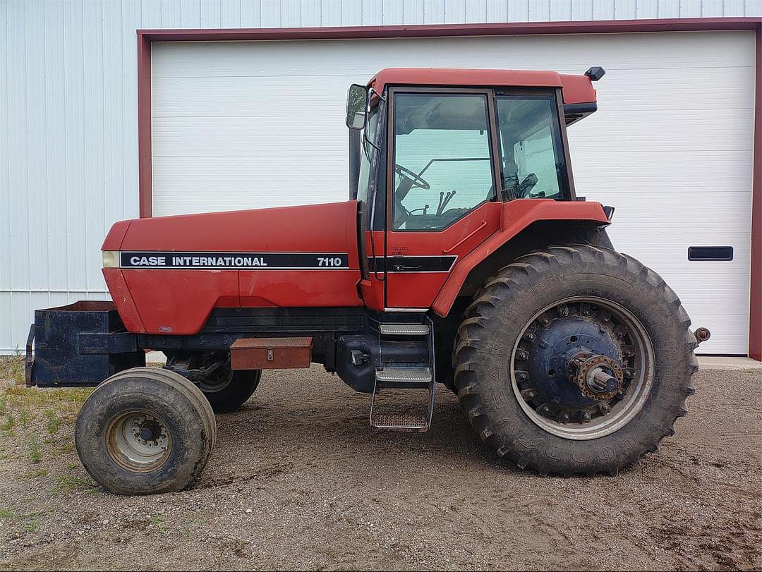 Image of Case IH 7110 Primary Image