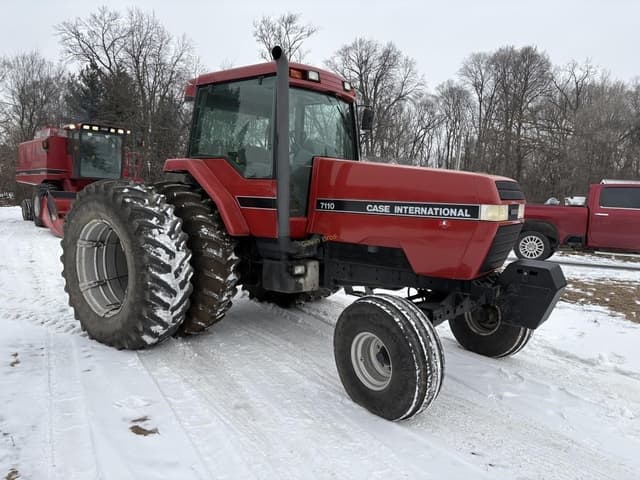 Image of Case IH 7110 equipment image 2