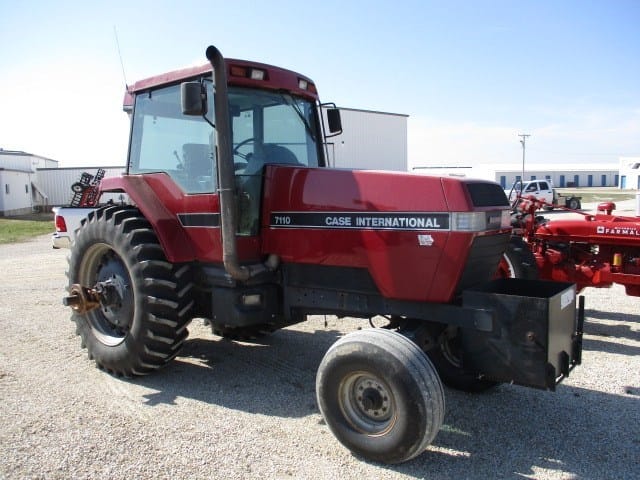 1990 Case IH 7110 Equipment Image0