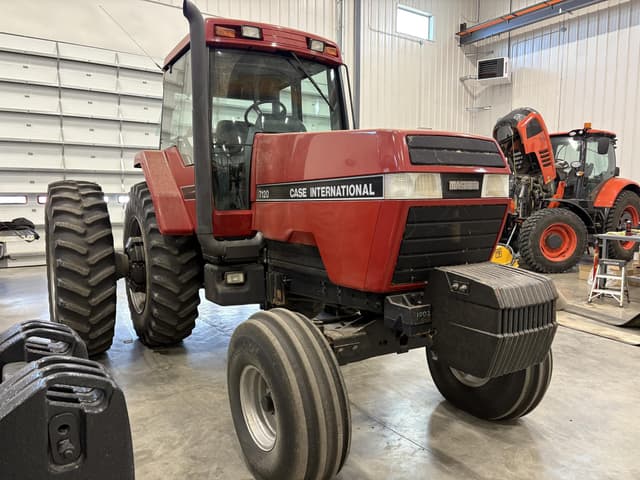 Image of Case IH 7120 equipment image 1