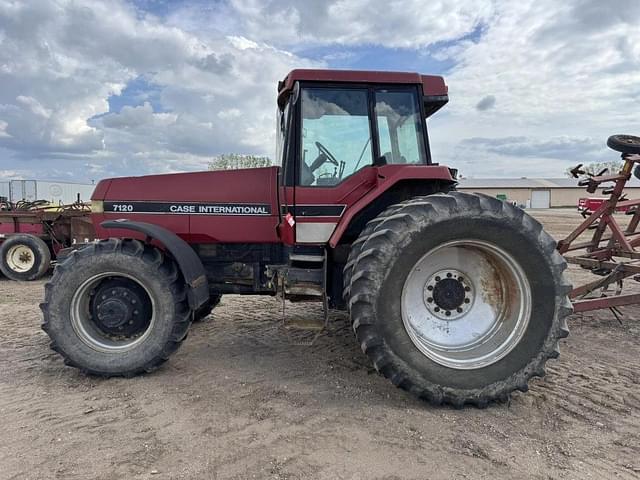Image of Case IH 7120 equipment image 1