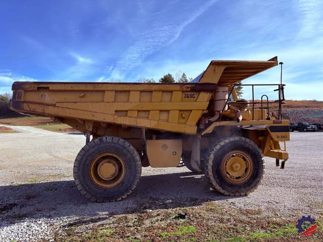 Image of Caterpillar 769C equipment image 3