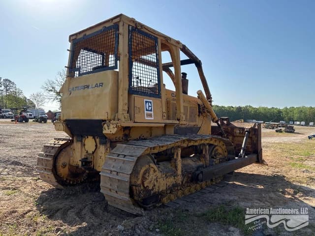 Image of Caterpillar D6D equipment image 4