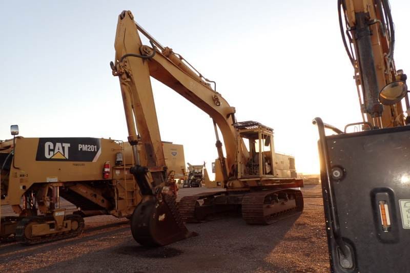 Main image Caterpillar 235C