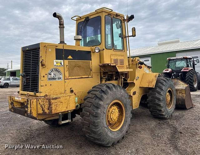 Image of Caterpillar 936E equipment image 4