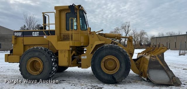 Image of Caterpillar 966F equipment image 3