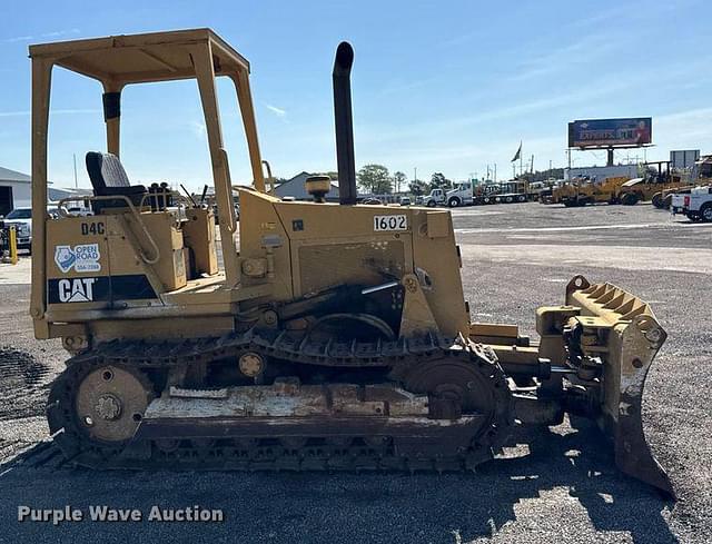 Image of Caterpillar D4C equipment image 3